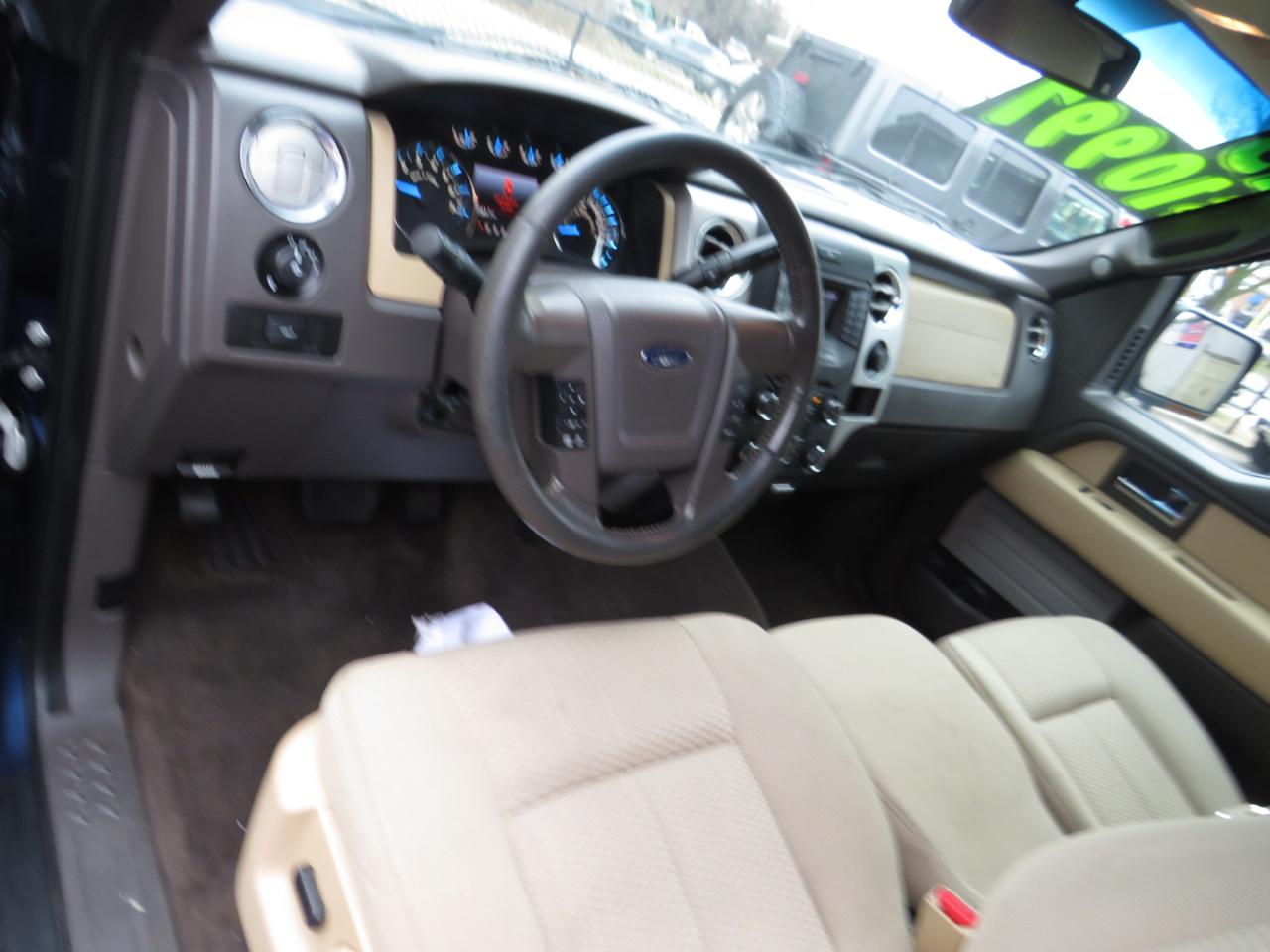 Ford F-150 4WD SuperCrew 145" Platinum 2013