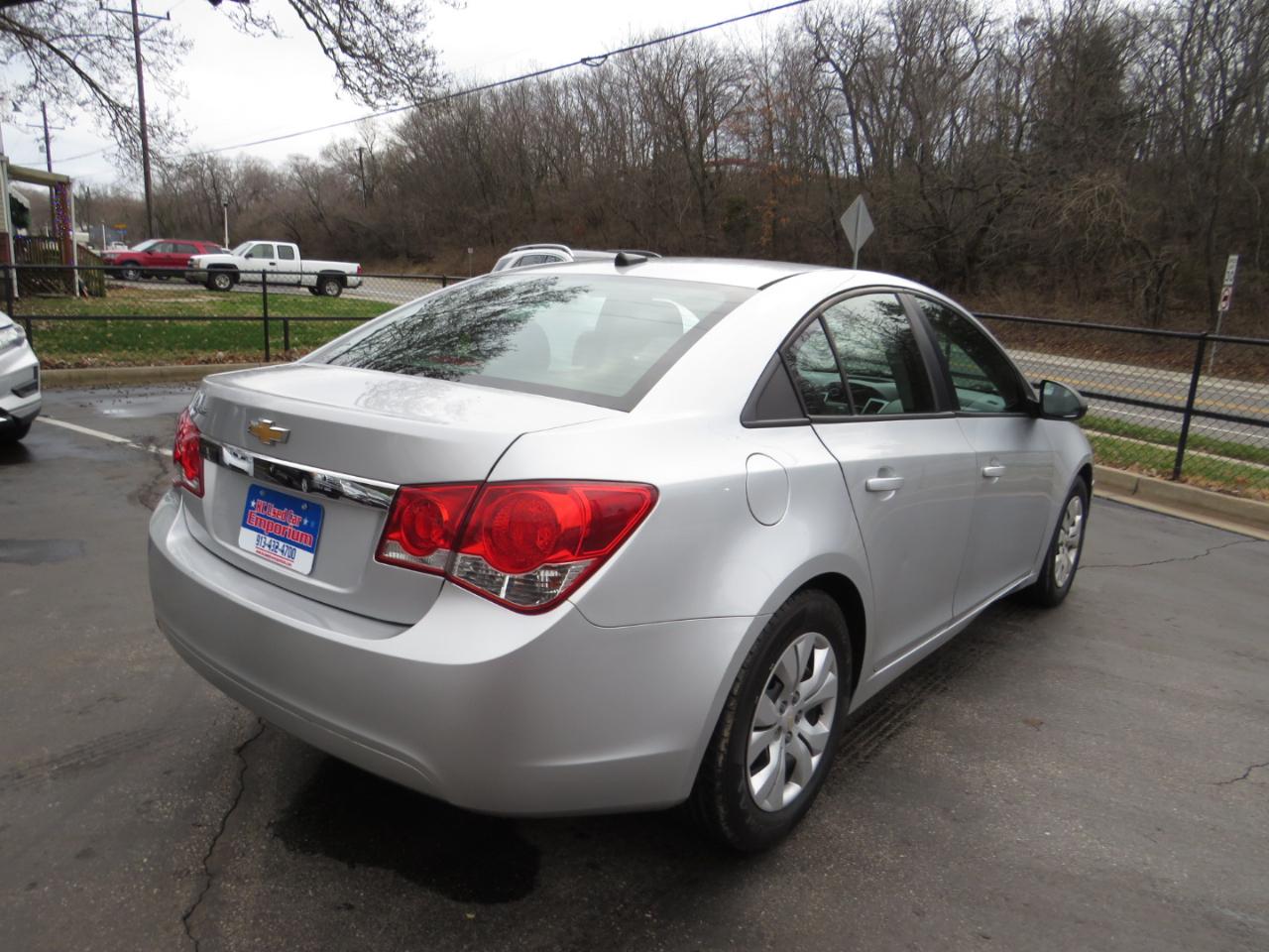 Chevrolet Cruze 4dr Sdn Auto LS 2013