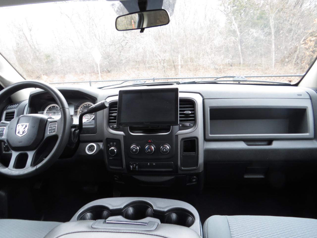 Dodge Ram 1500 4dr Quad Cab 140.5" WB SLT 2003