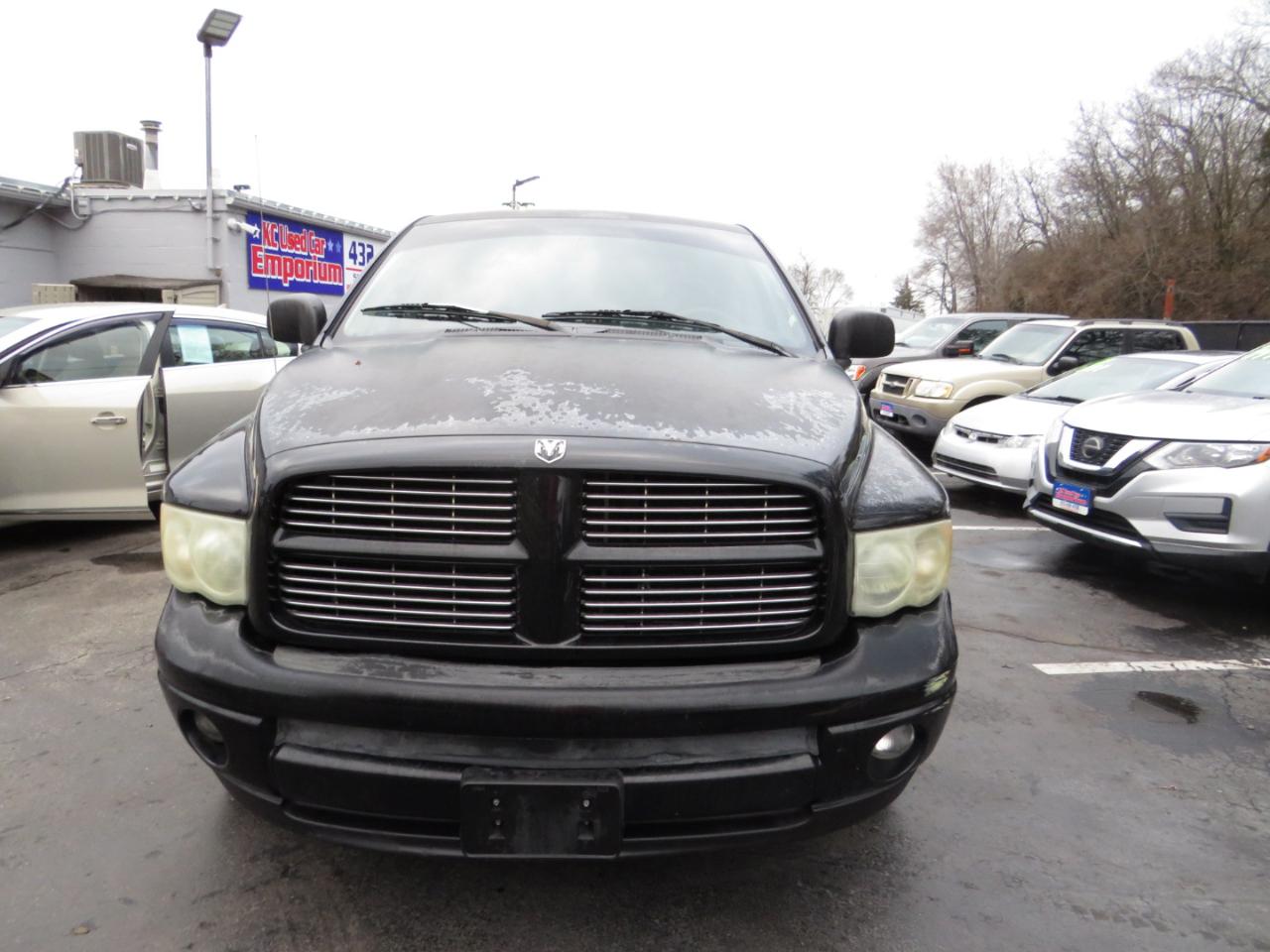 Dodge Ram 1500 4dr Quad Cab 140.5" WB SLT 2003