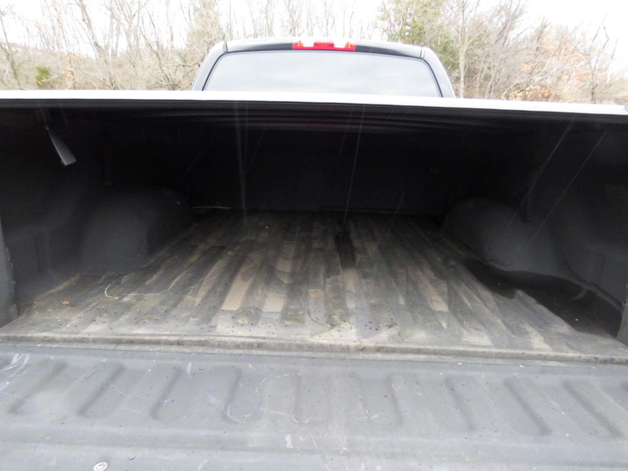 Dodge Ram 1500 4dr Quad Cab 140.5" WB SLT 2003