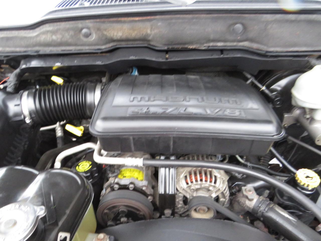 Dodge Ram 1500 4dr Quad Cab 140.5" WB SLT 2003