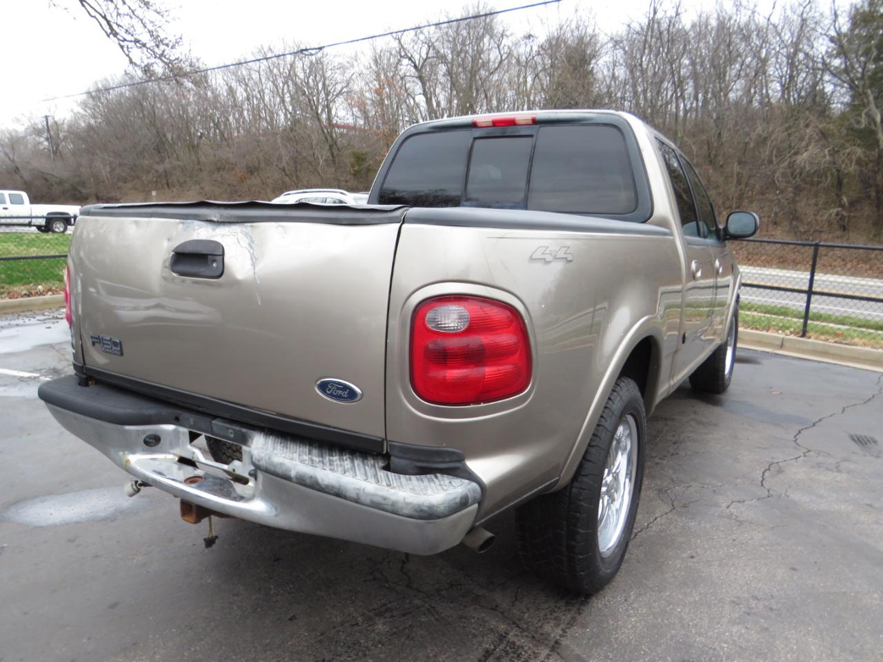 Ford F-150 SuperCrew 139" King Ranch 4WD 2002