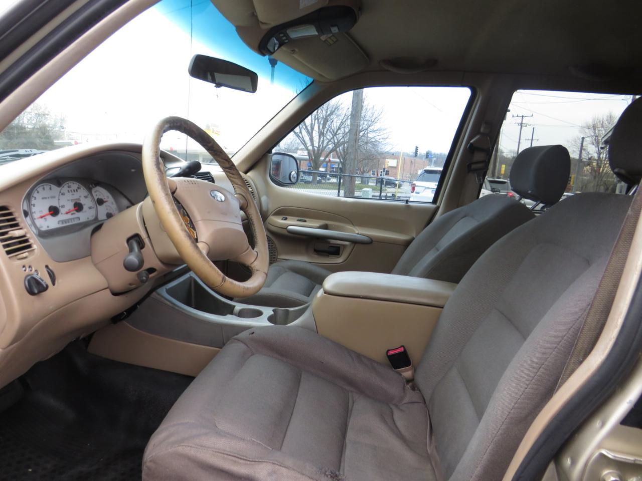 Ford Explorer Sport Trac 4dr 126" WB 4WD 2001