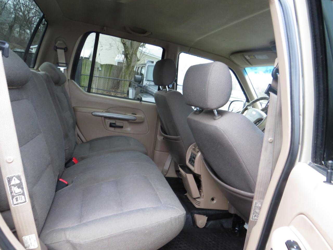 Ford Explorer Sport Trac 4dr 126" WB 4WD 2001