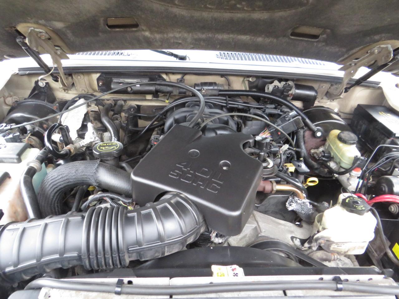 Ford Explorer Sport Trac 4dr 126" WB 4WD 2001