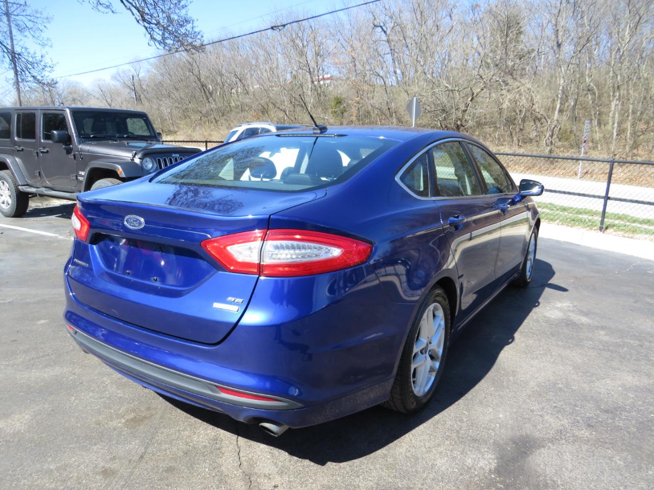 Ford Fusion 4dr Sdn SE FWD 2014