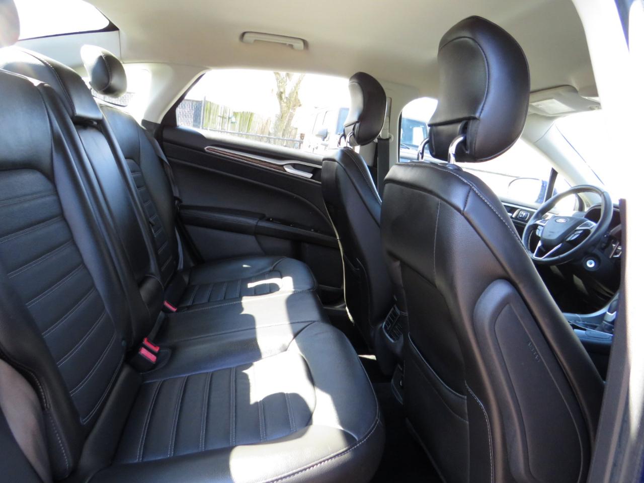 Ford Fusion 4dr Sdn SE FWD 2014