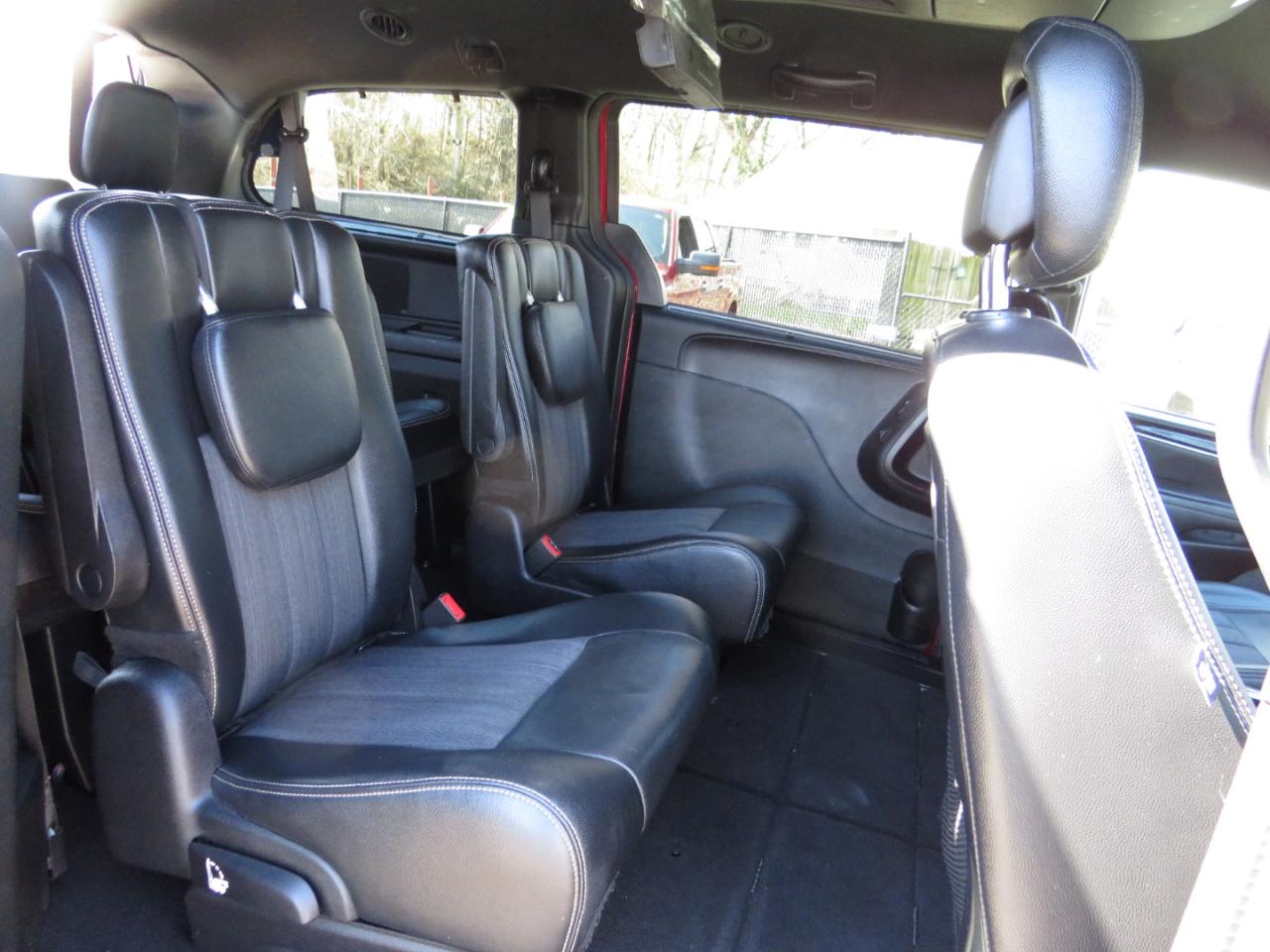 Chrysler Town & Country 4dr Wgn S 2016