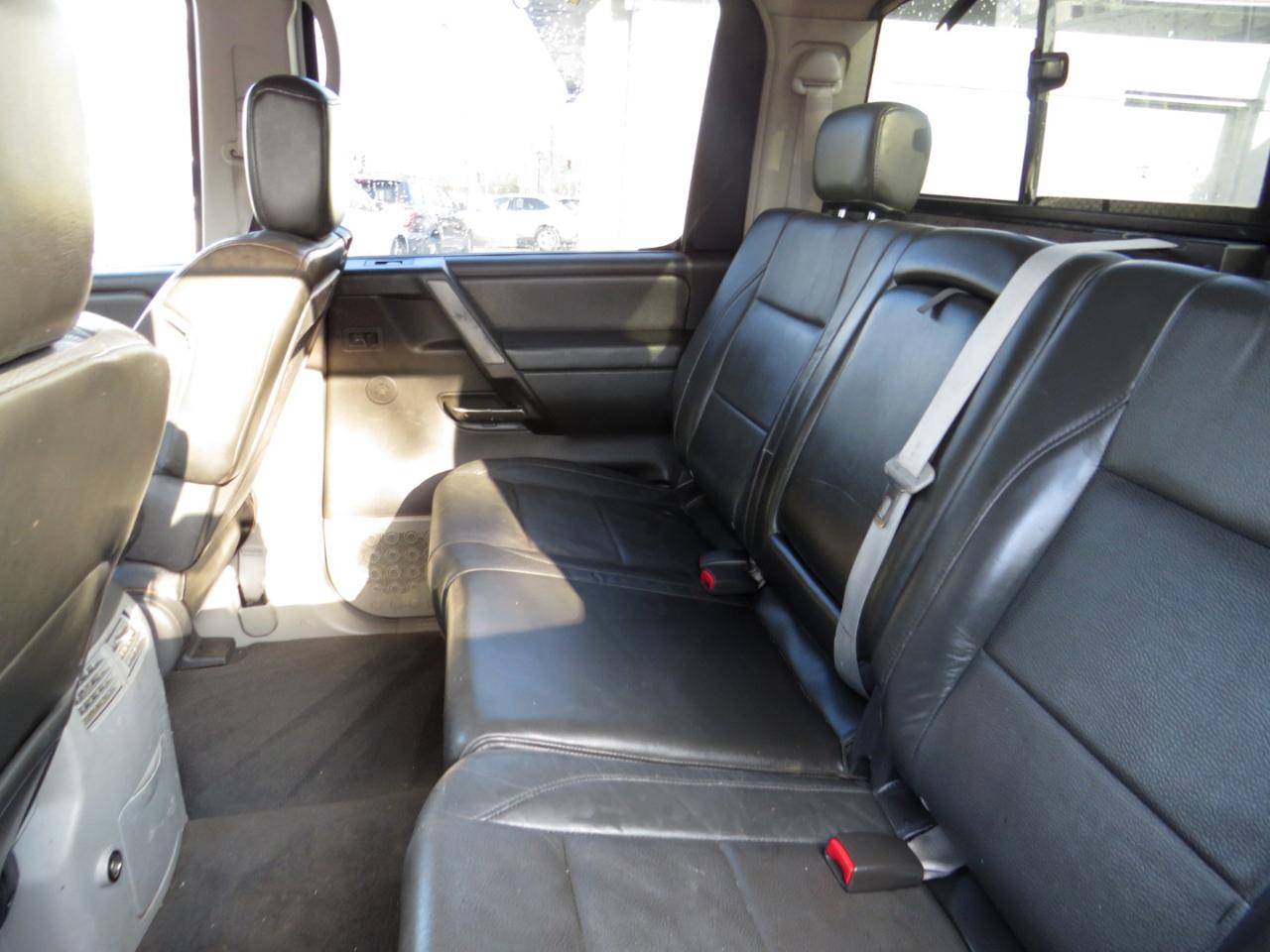 Nissan Titan LE Crew Cab 4WD 2004