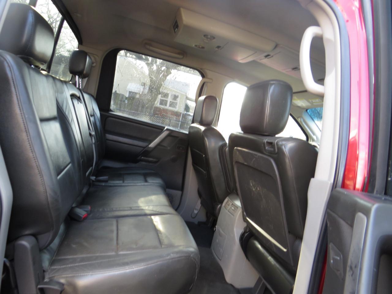 Nissan Titan LE Crew Cab 4WD 2004