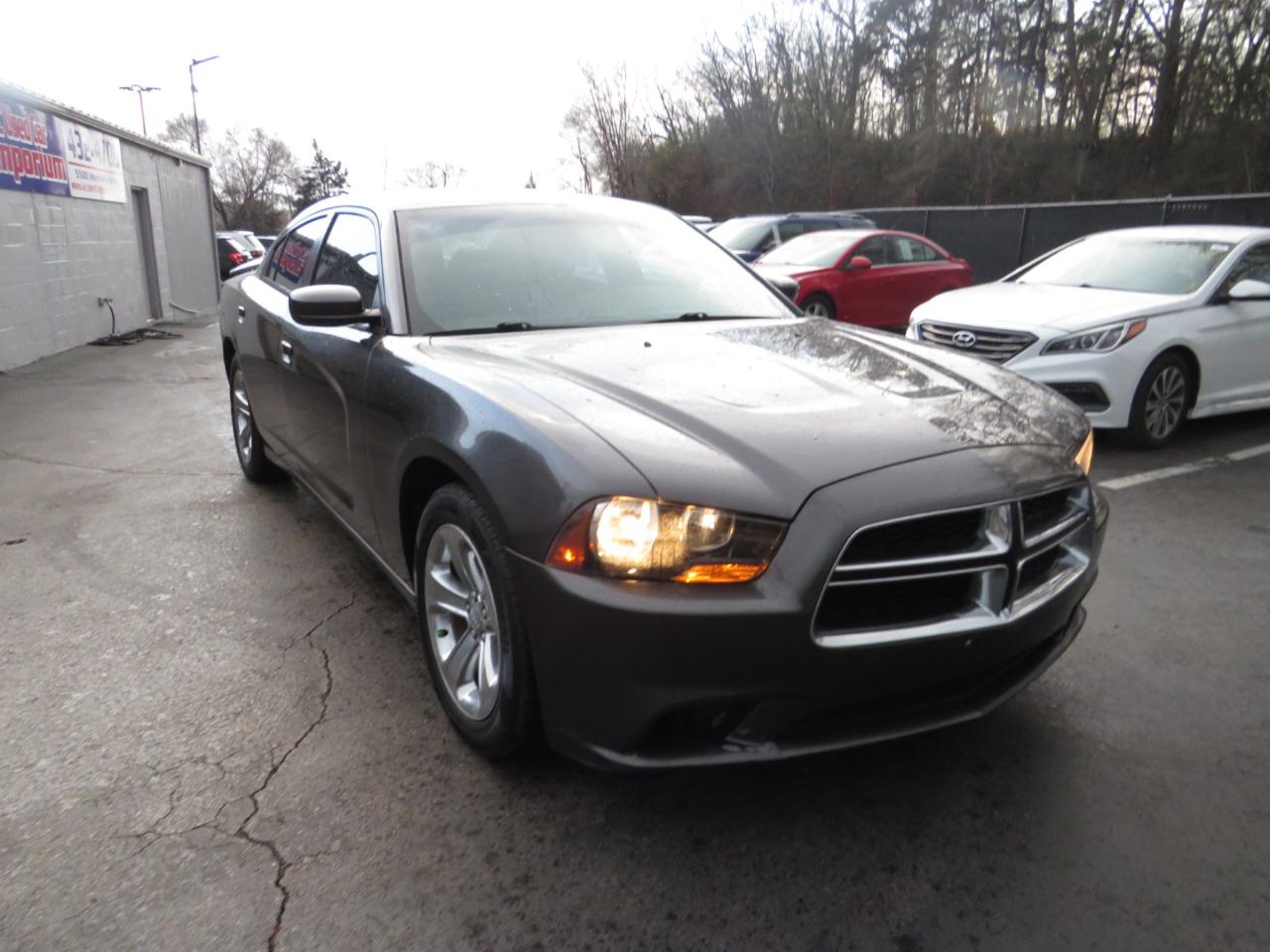 Dodge Charger 4dr Sdn SE RWD 2014