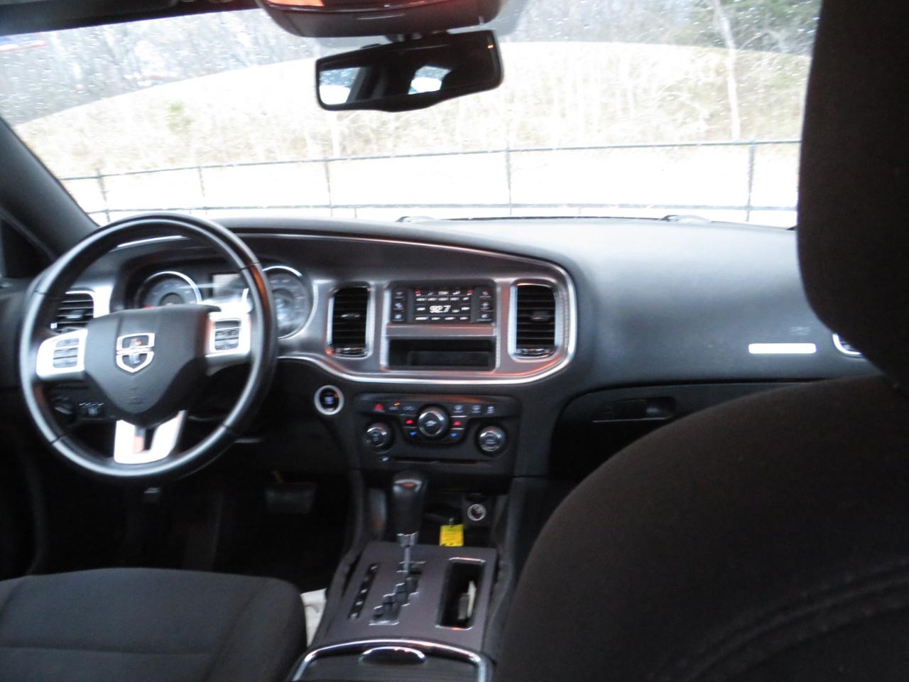 Dodge Charger 4dr Sdn SE RWD 2014