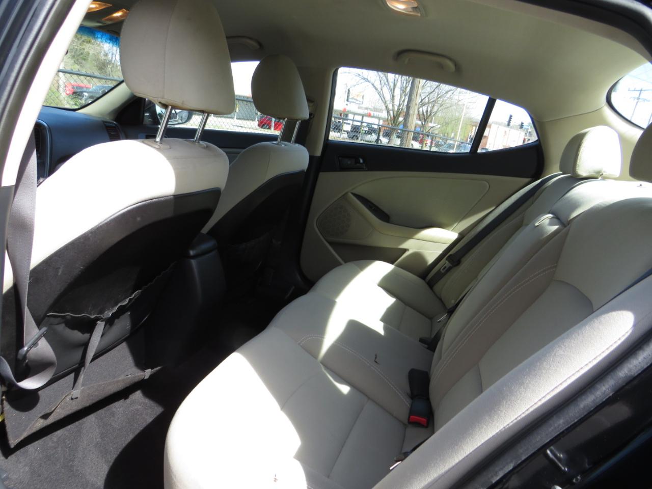 Kia Optima 4dr Sdn LX 2013