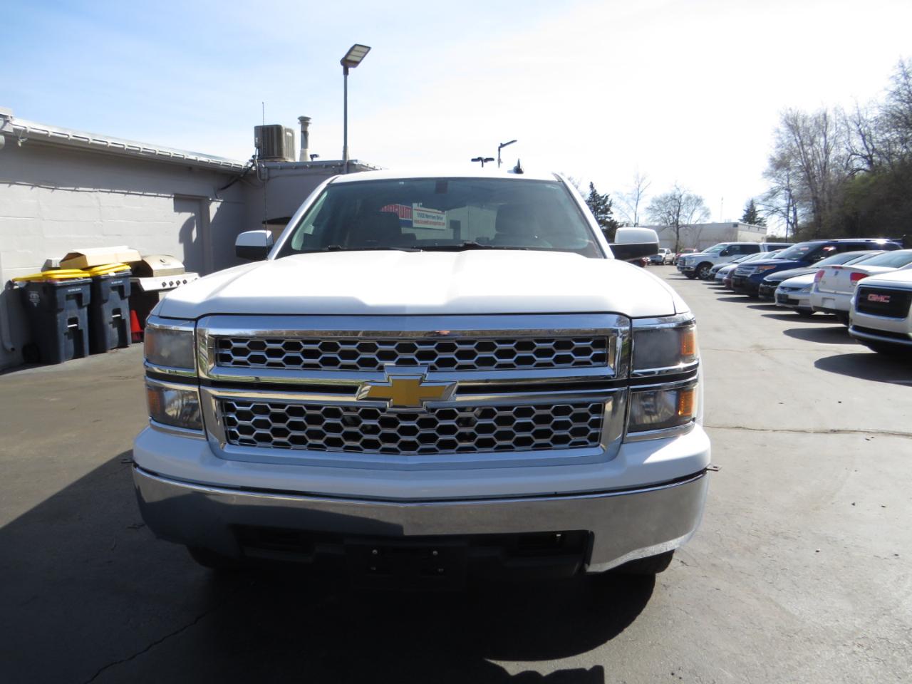 Chevrolet Silverado 1500 4WD Crew Cab 143.5" LT w/1LT 2015