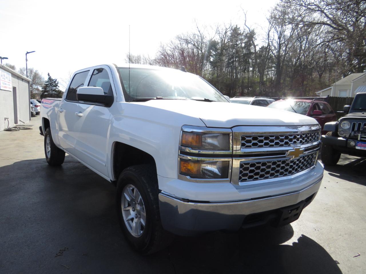Chevrolet Silverado 1500 4WD Crew Cab 143.5" LT w/1LT 2015