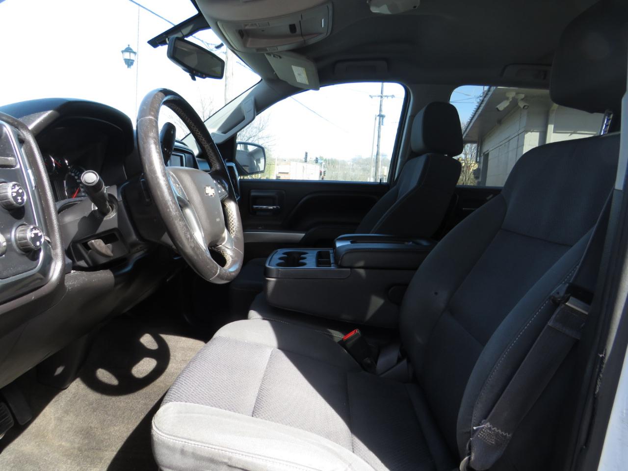 Chevrolet Silverado 1500 4WD Crew Cab 143.5" LT w/1LT 2015