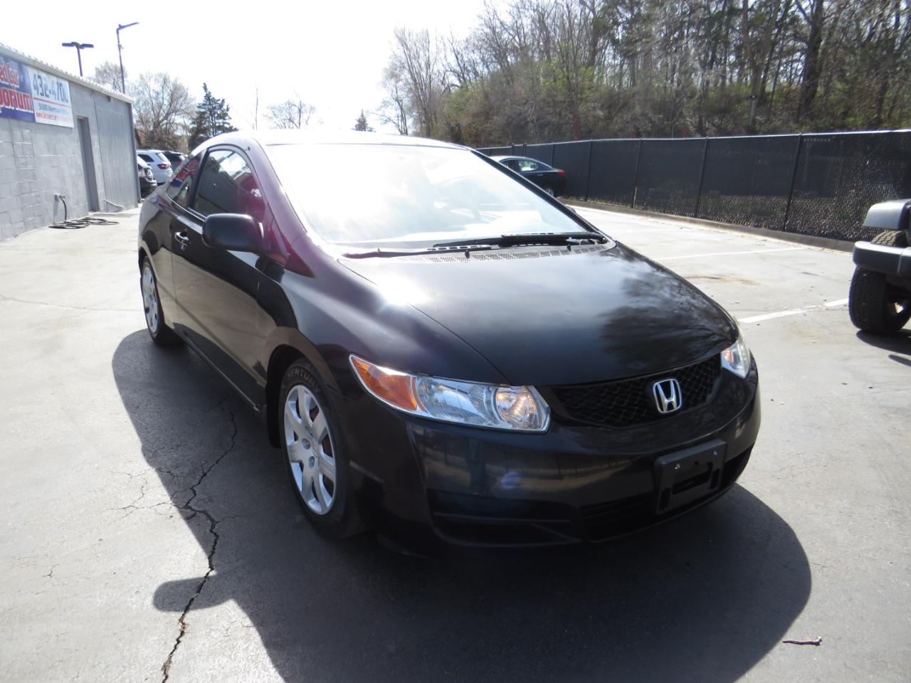Honda Civic Cpe 2dr Auto LX 2011
