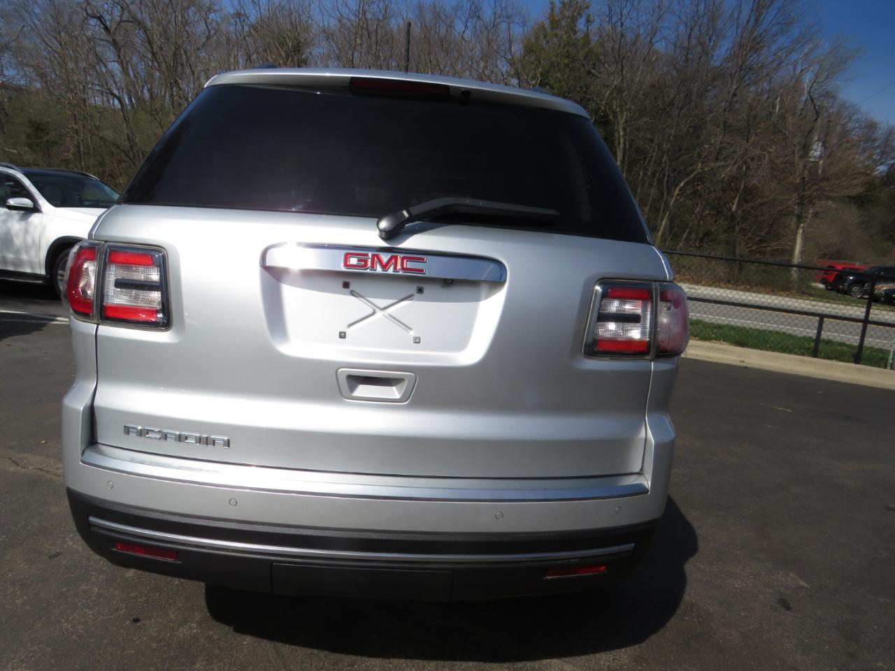 GMC Acadia FWD 4dr SLE w/SLE-2 2015