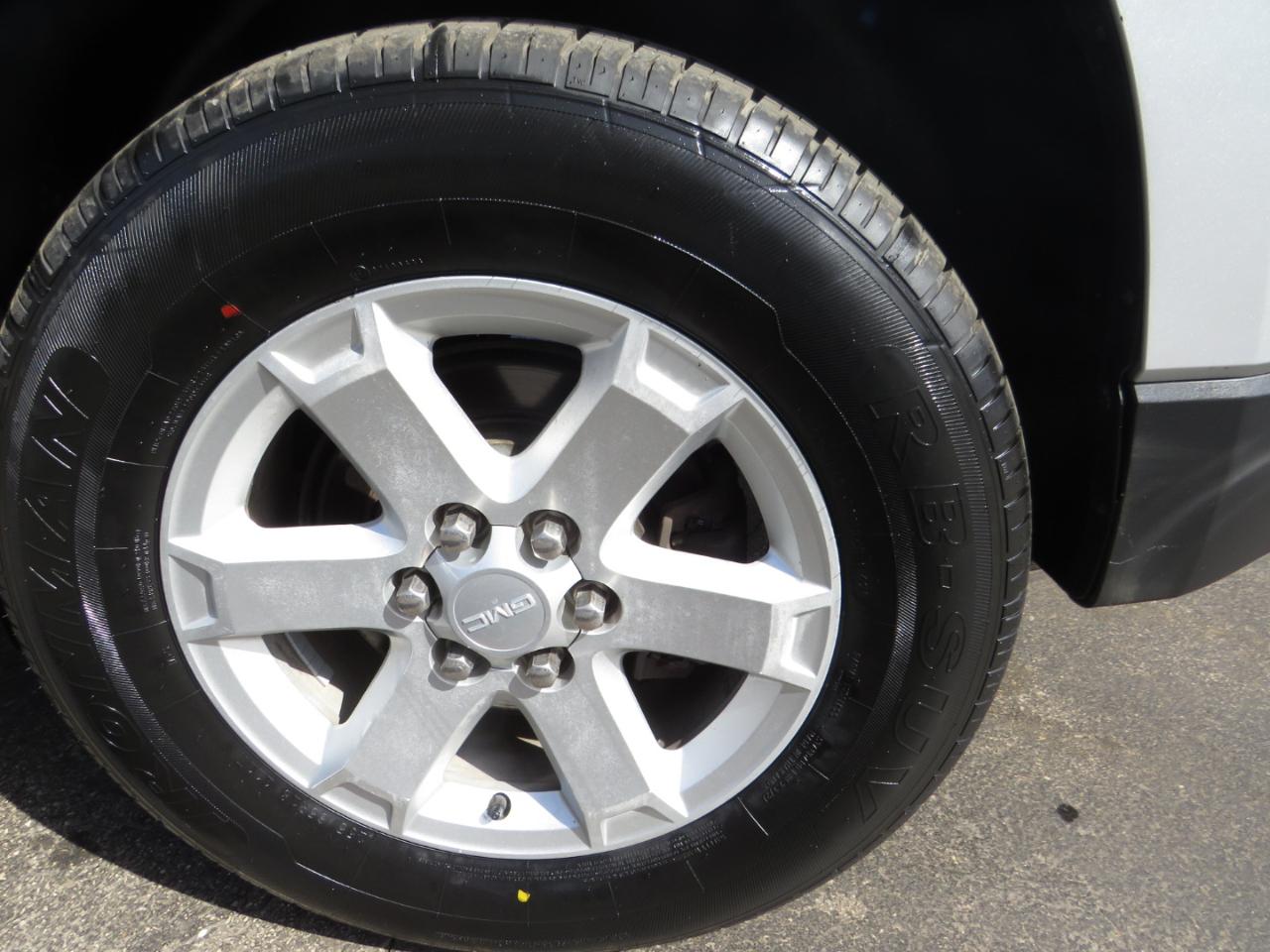 GMC Acadia FWD 4dr SLE w/SLE-2 2015