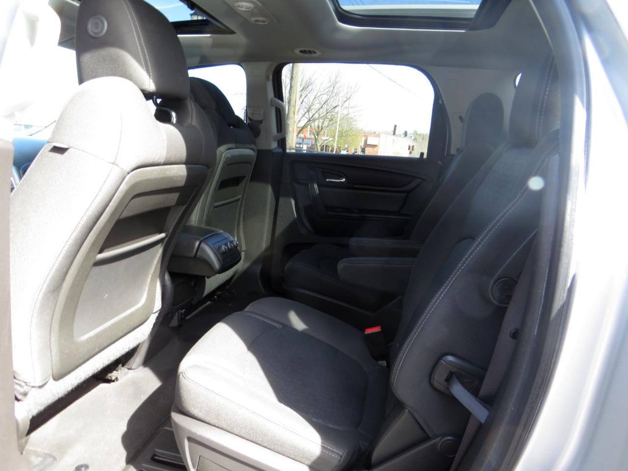 GMC Acadia FWD 4dr SLE w/SLE-2 2015