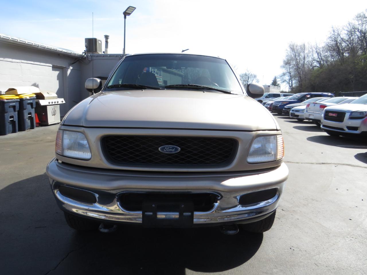 Ford F-150 Supercab 139" 4WD Lariat 1997