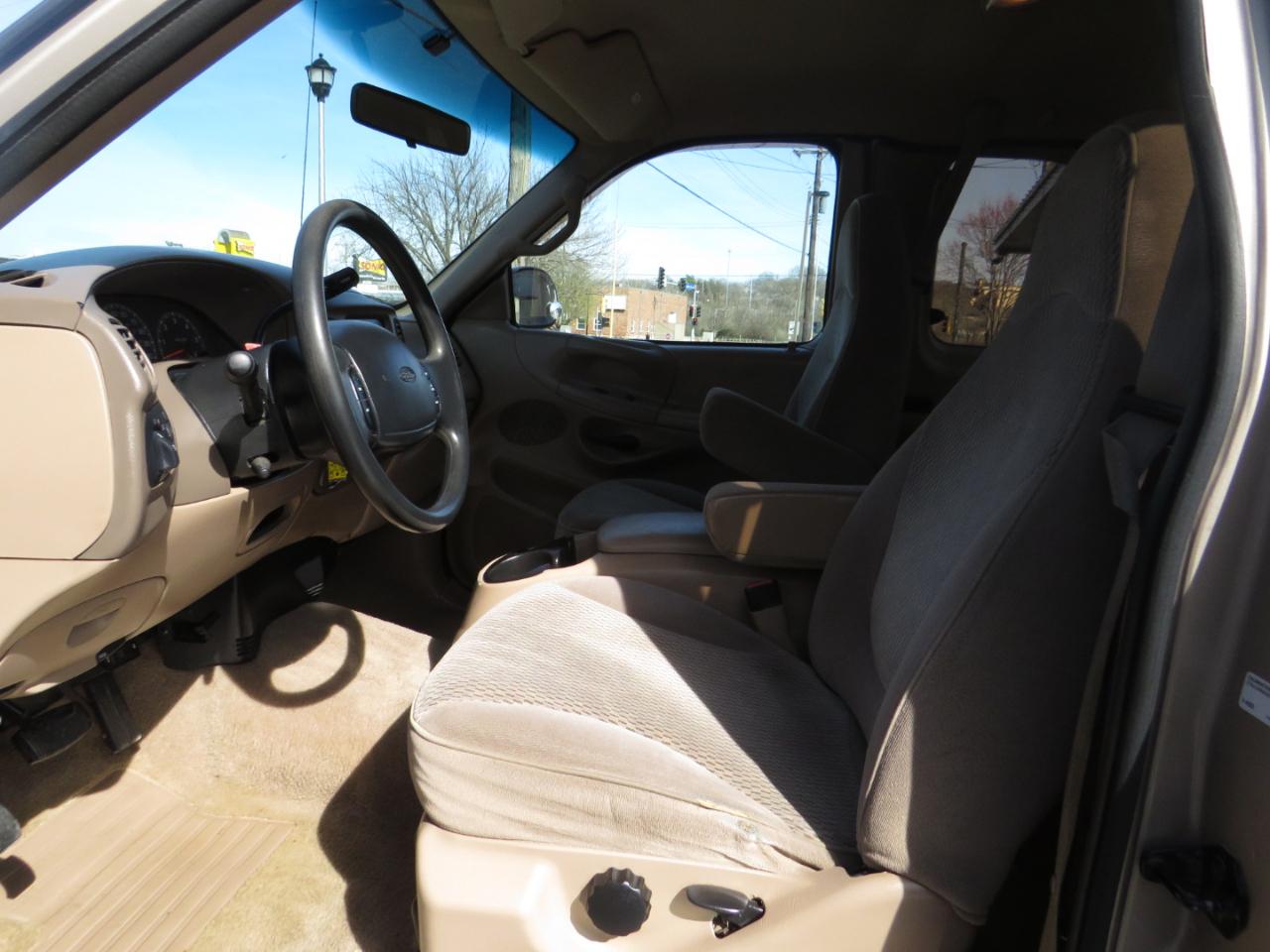 Ford F-150 Supercab 139" 4WD Lariat 1997