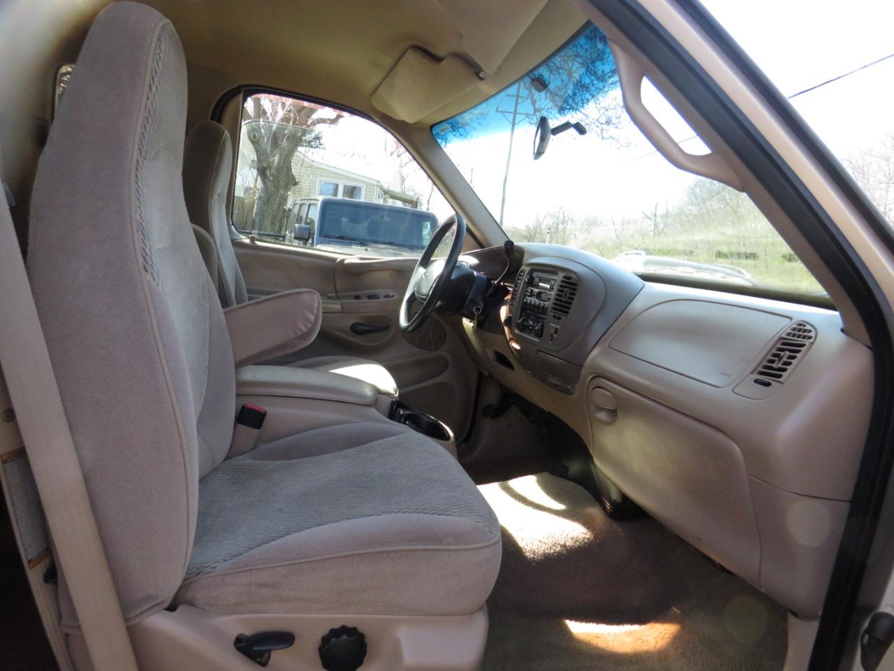 Ford F-150 Supercab 139" 4WD Lariat 1997