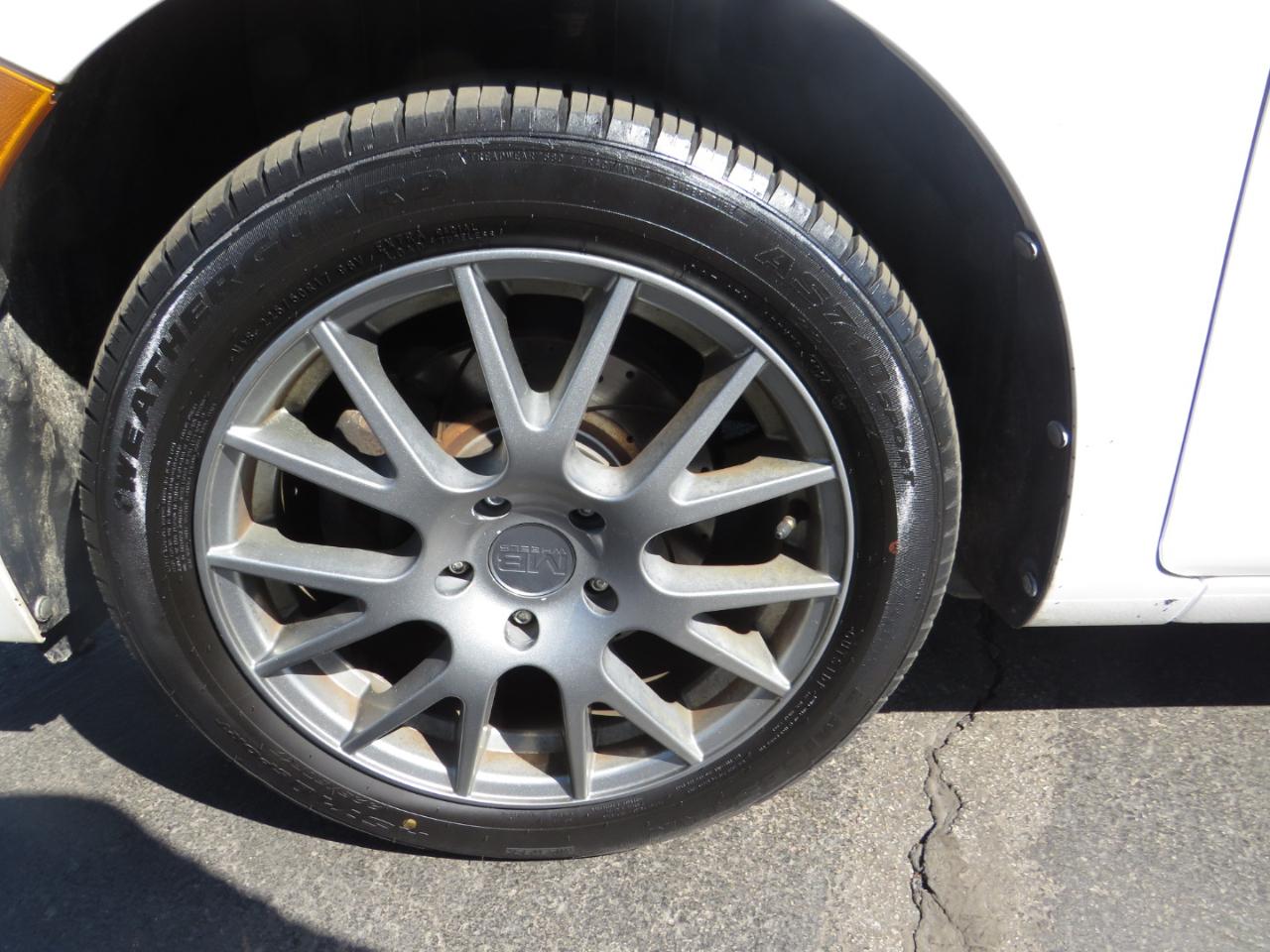 Mercury Milan 4dr Sdn Premier FWD 2011