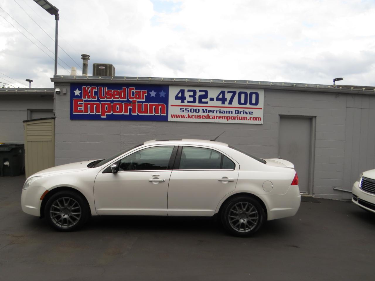 Mercury Milan 4dr Sdn Premier FWD 2011