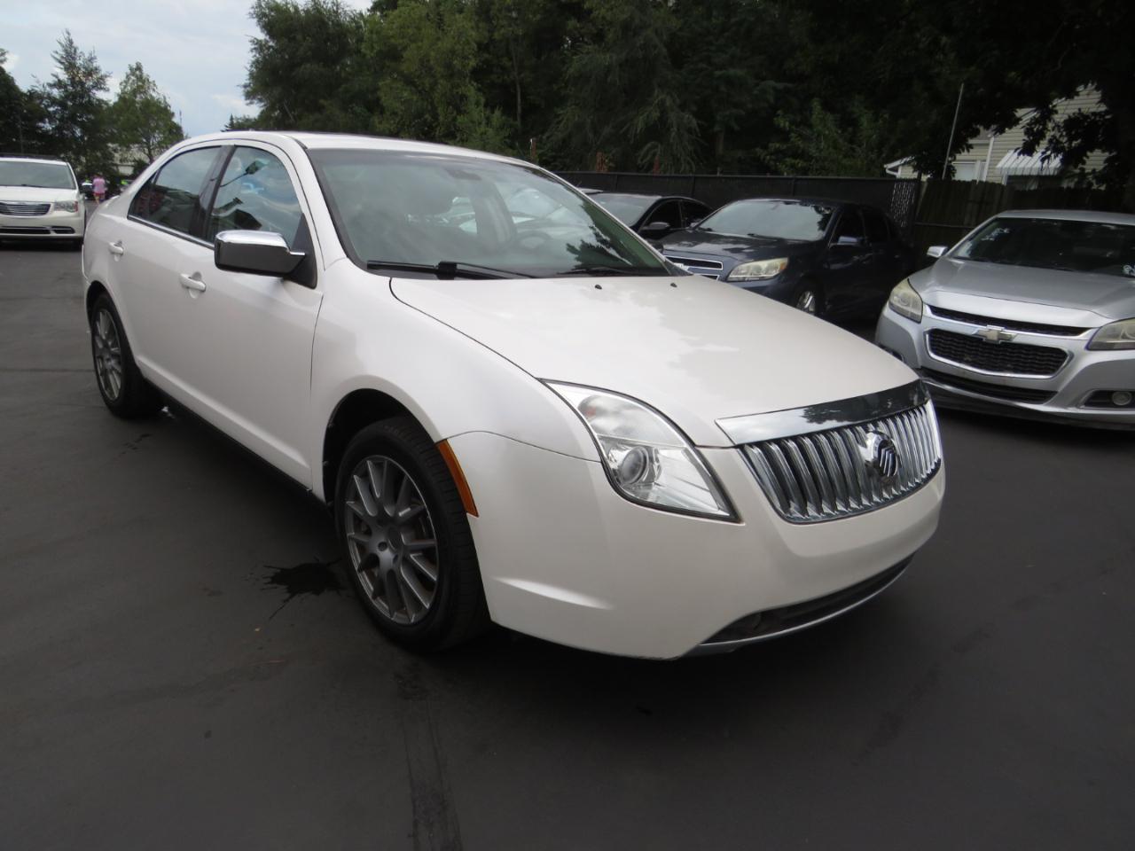 Mercury Milan 4dr Sdn Premier FWD 2011