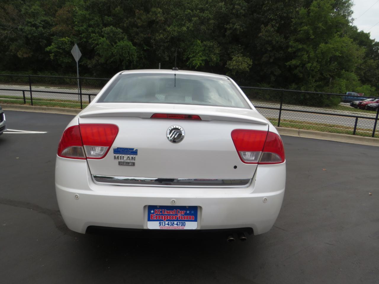 Mercury Milan 4dr Sdn Premier FWD 2011