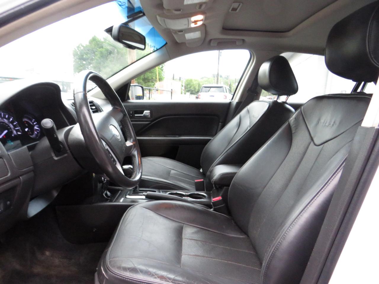 Mercury Milan 4dr Sdn Premier FWD 2011