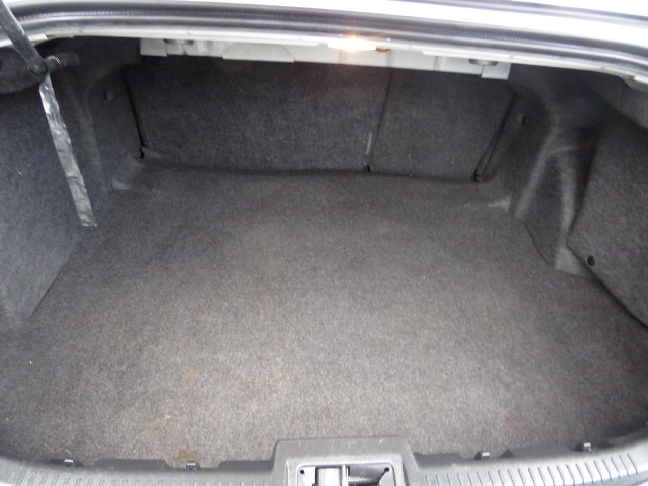 Mercury Milan 4dr Sdn Premier FWD 2011