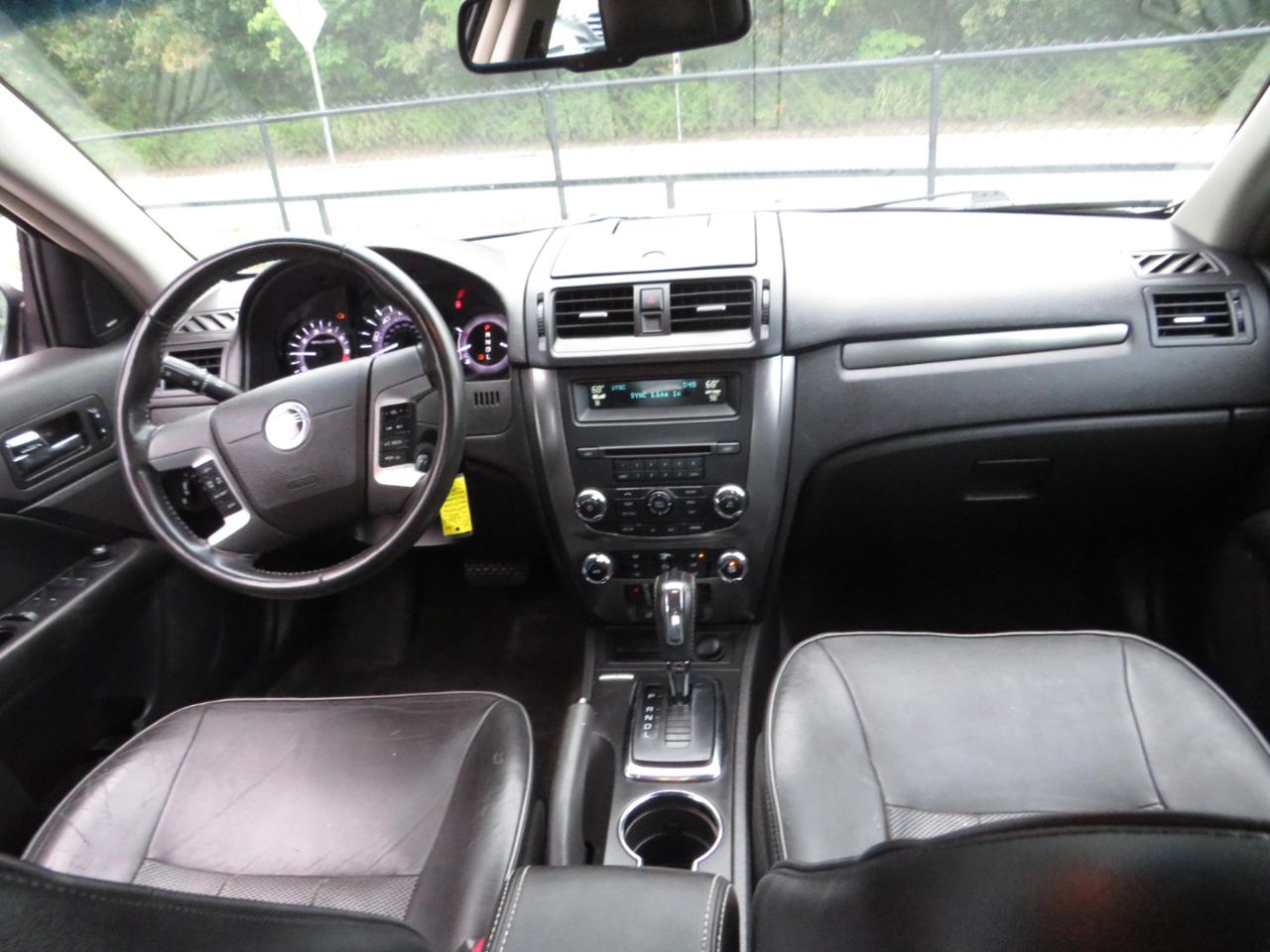 Mercury Milan 4dr Sdn Premier FWD 2011
