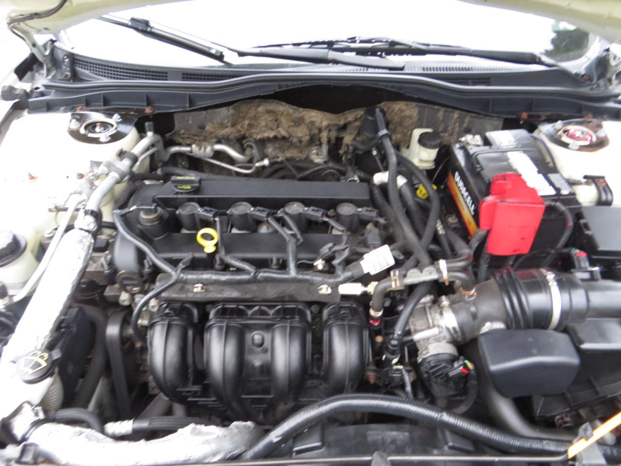 Mercury Milan 4dr Sdn Premier FWD 2011