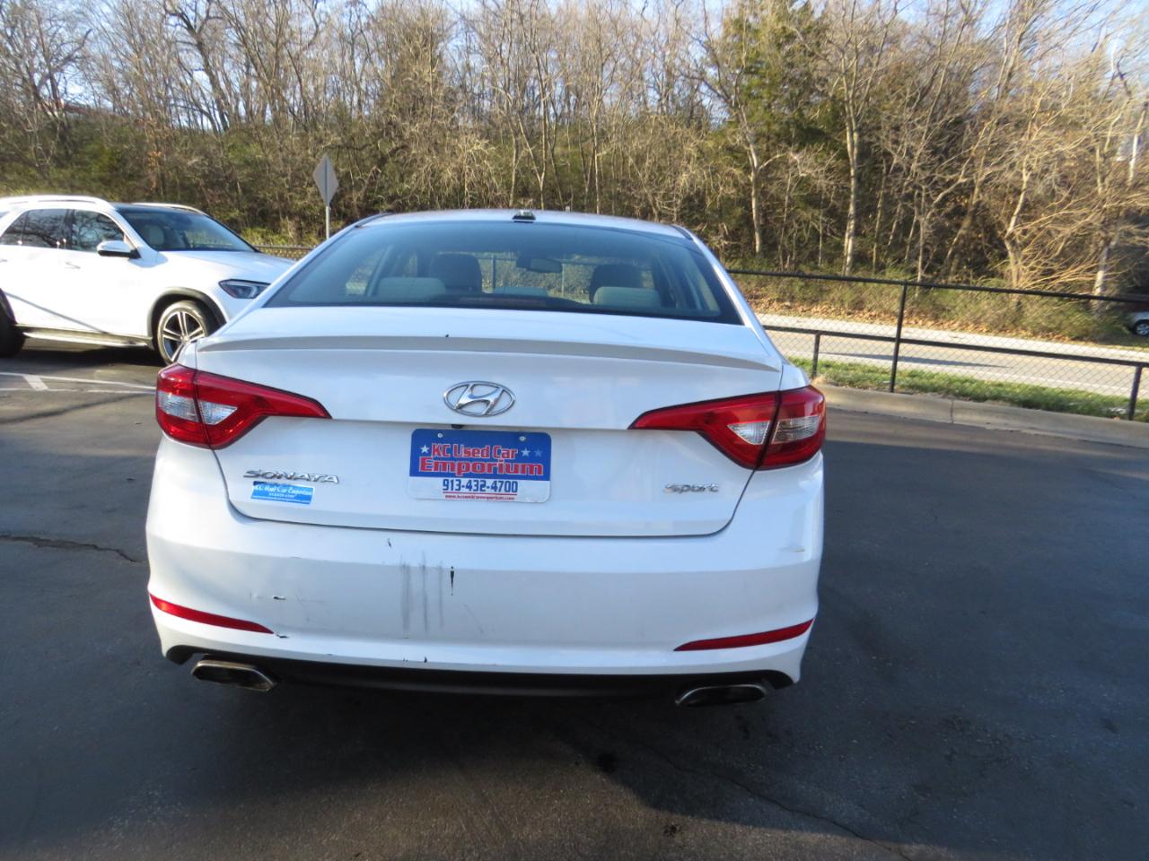Hyundai Sonata 4dr Sdn 2.4L Sport 2015