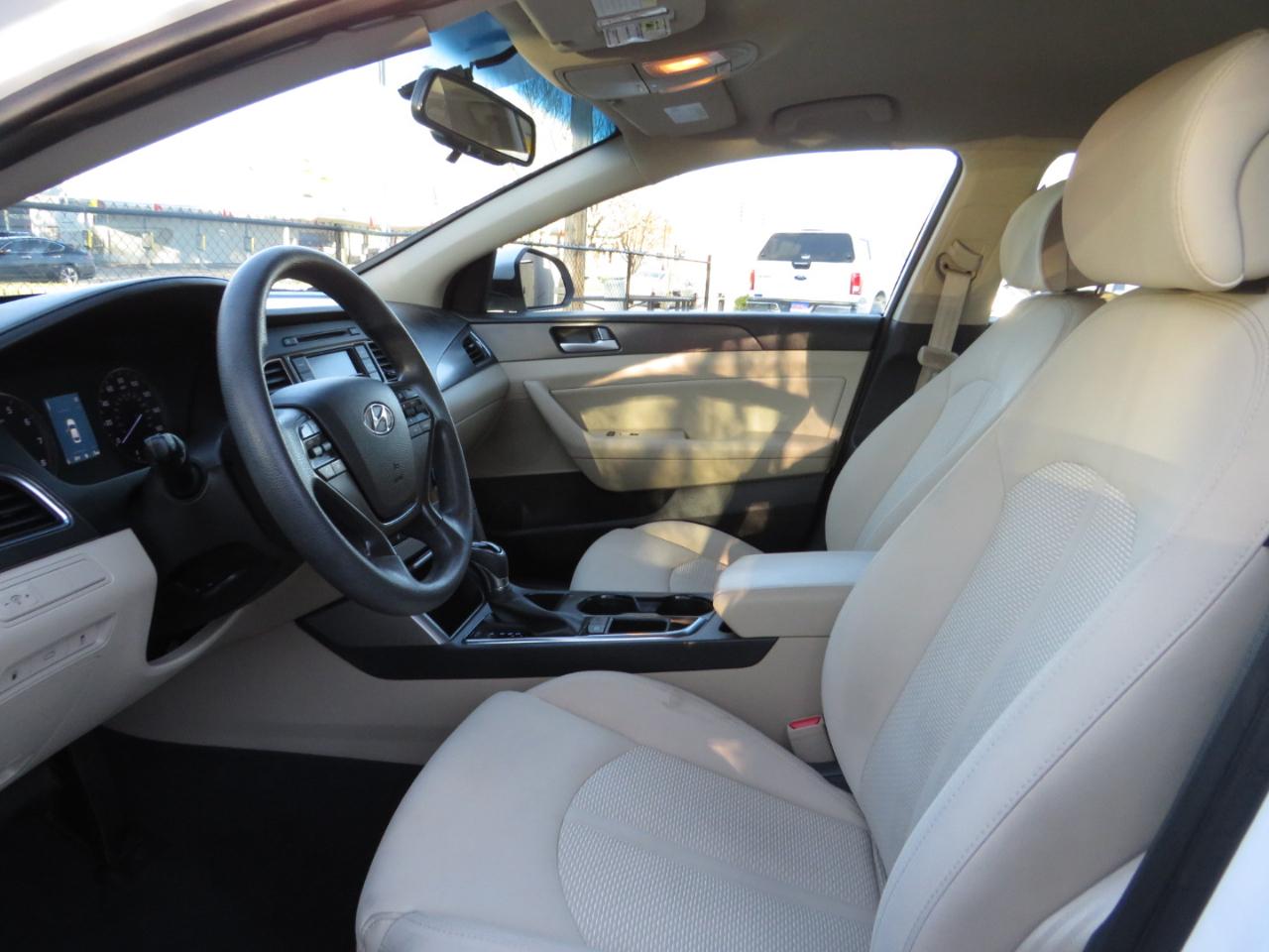 Hyundai Sonata 4dr Sdn 2.4L Sport 2015