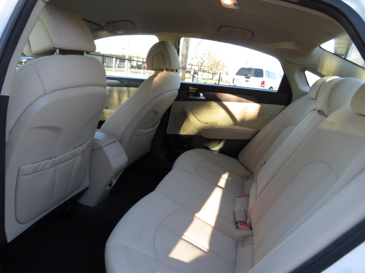 Hyundai Sonata 4dr Sdn 2.4L Sport 2015