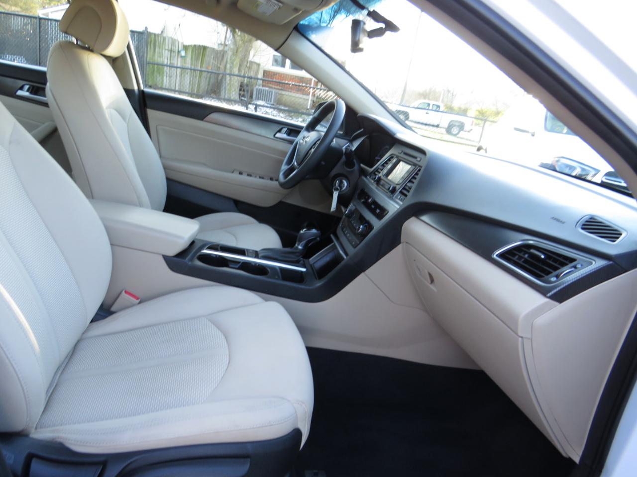 Hyundai Sonata 4dr Sdn 2.4L Sport 2015