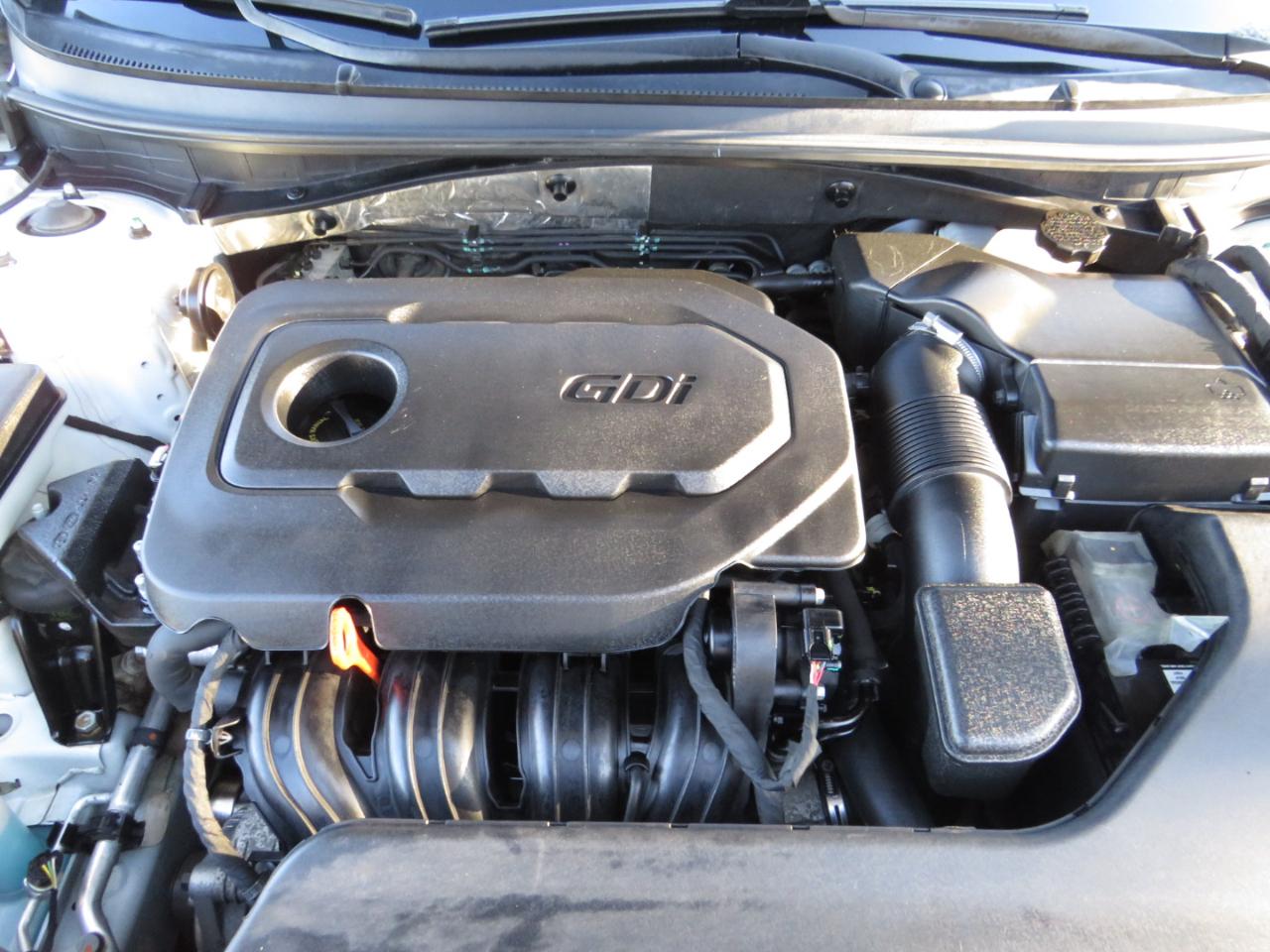 Hyundai Sonata 4dr Sdn 2.4L Sport 2015