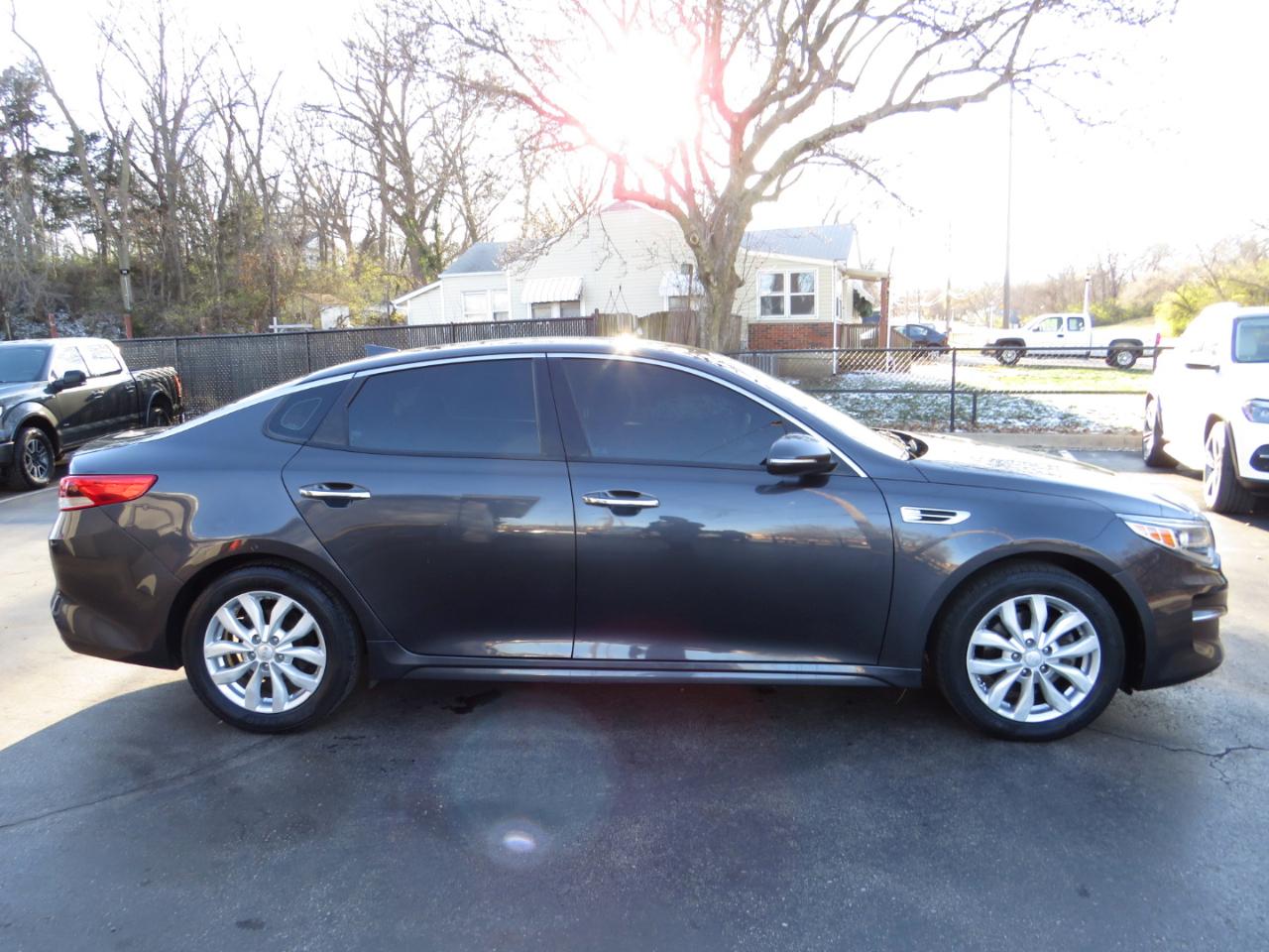 Kia Optima LX Auto 2017