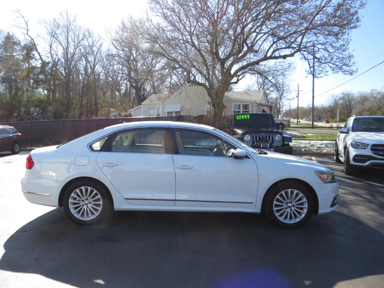 Volkswagen Passat 4dr Sdn 1.8T Auto SE 2016