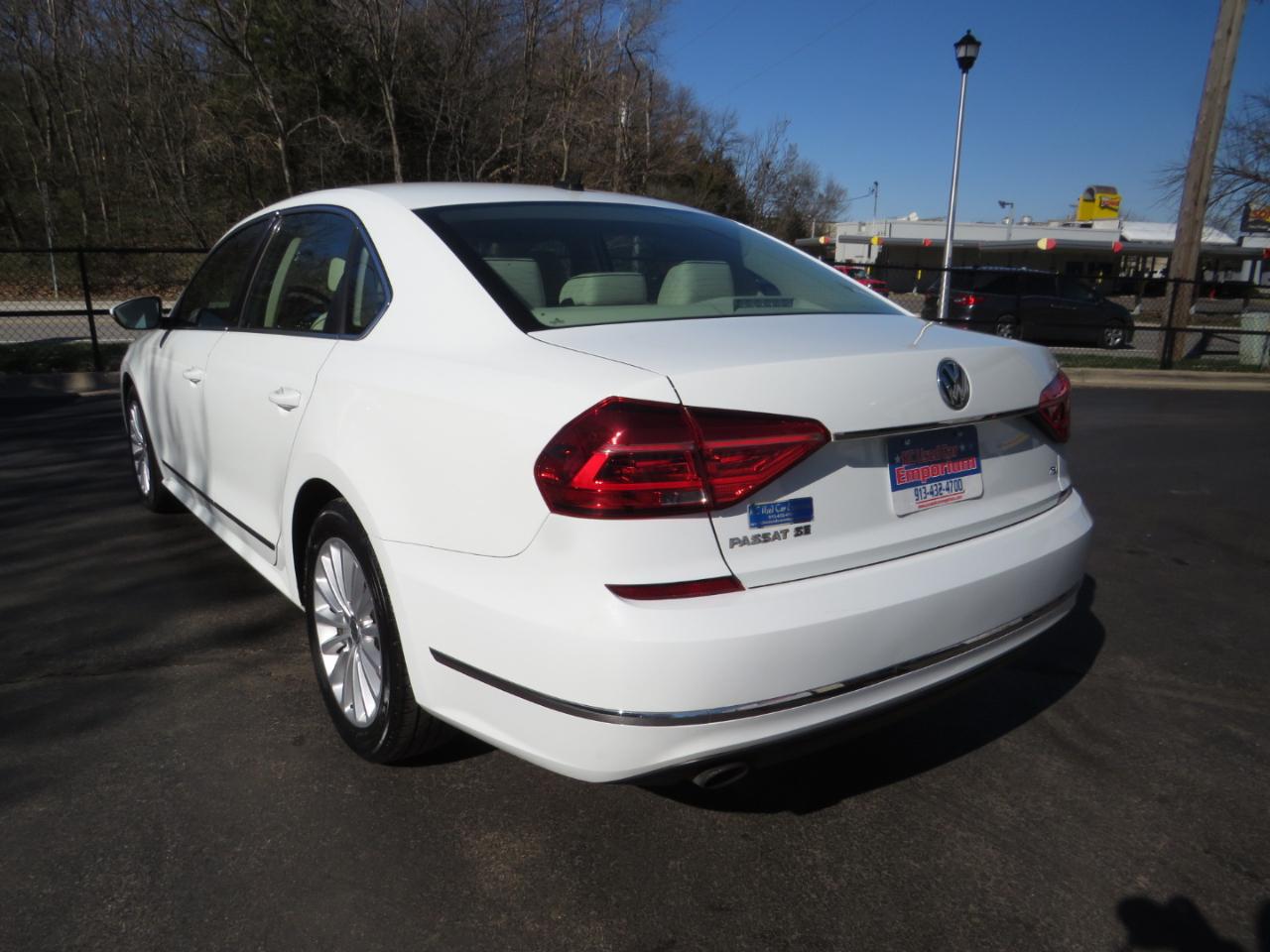 Volkswagen Passat 4dr Sdn 1.8T Auto SE 2016