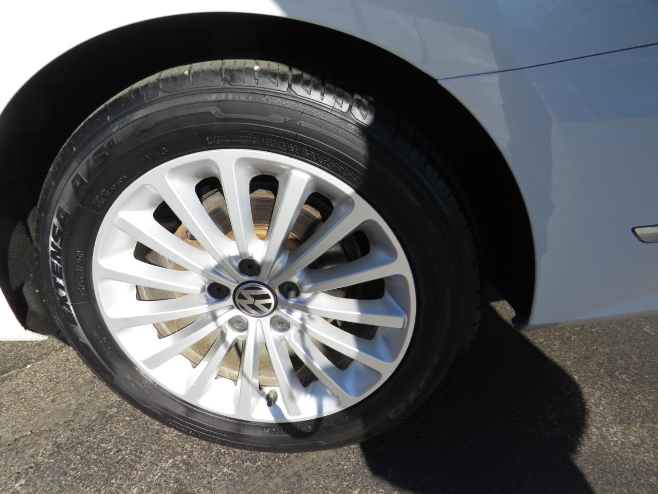 Volkswagen Passat 4dr Sdn 1.8T Auto SE 2016