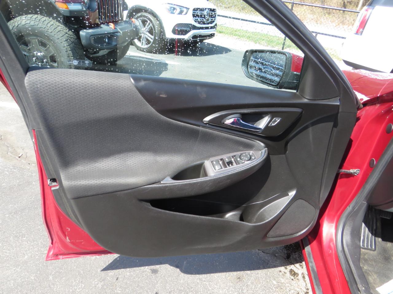 Chevrolet Malibu 4dr Sdn LT w/1LT 2018