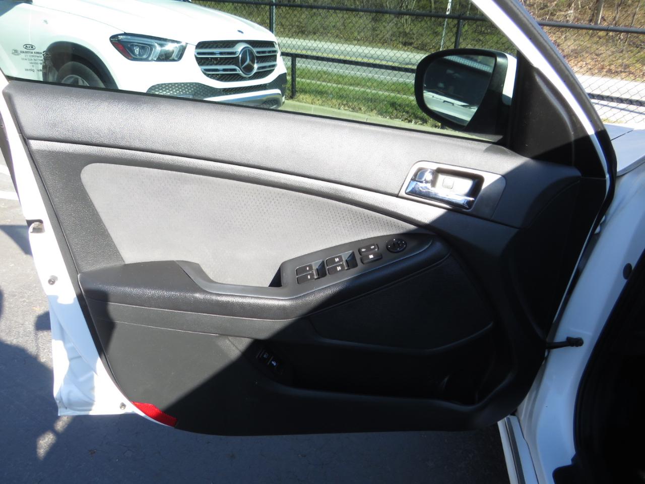 Kia Optima Hybrid 4dr Sdn 2.4L Auto LX 2013