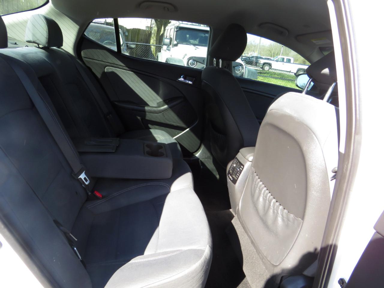 Kia Optima Hybrid 4dr Sdn 2.4L Auto LX 2013