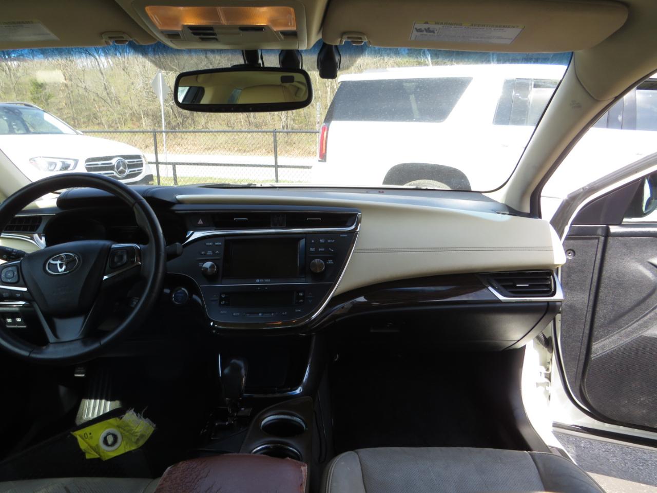 Toyota Avalon Hybrid 4dr Sdn XLE Premium (Natl) 2013