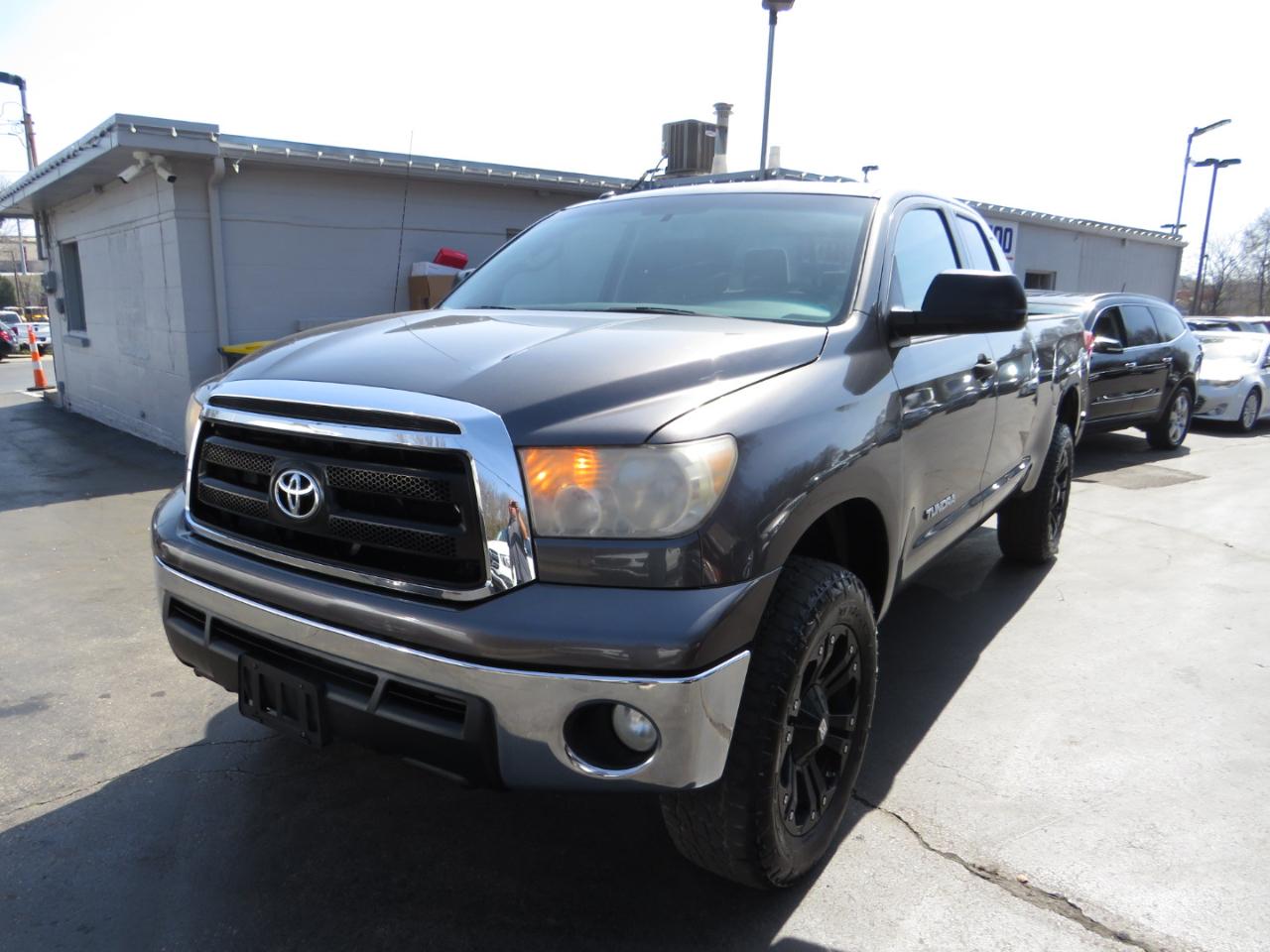 Toyota Tundra 2WD Truck Double Cab 4.6L V8 6-Spd AT (Natl) 2012